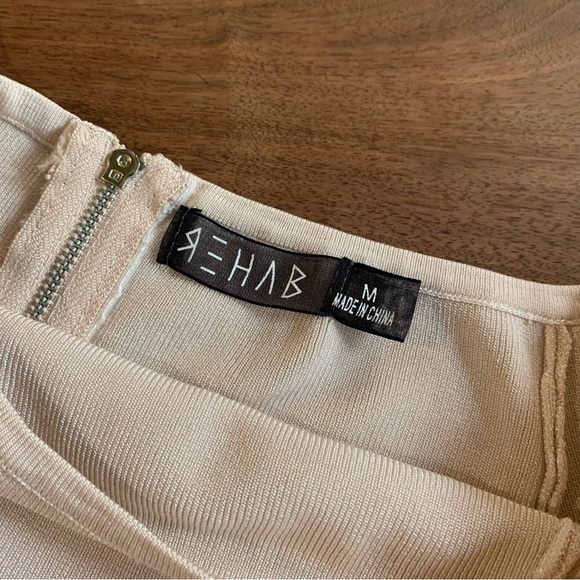 Zippered peach crop top - Picture 4 of 4